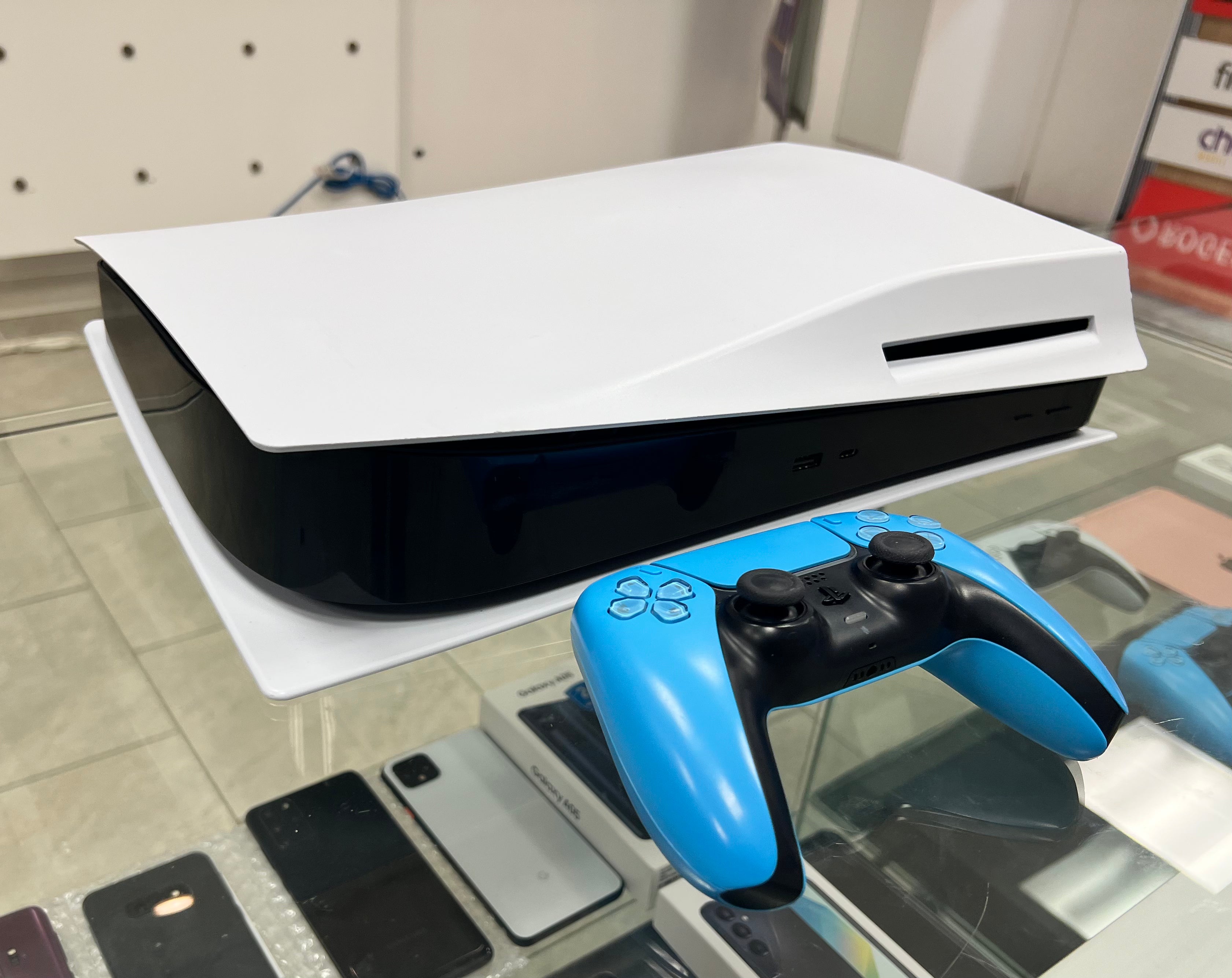PlayStation 5 (PS5 Disc Edition) – 825GB
